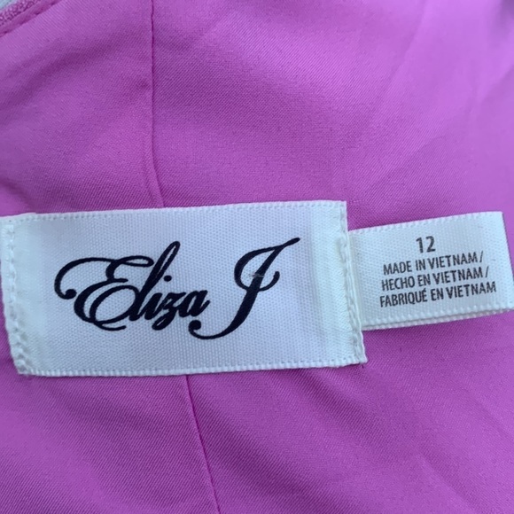 Eliza J. RUFFLE ONE-SHOULDER FIT & FLARE DRESS IN ORCHID ISLE, size 12 - Picture 6 of 6